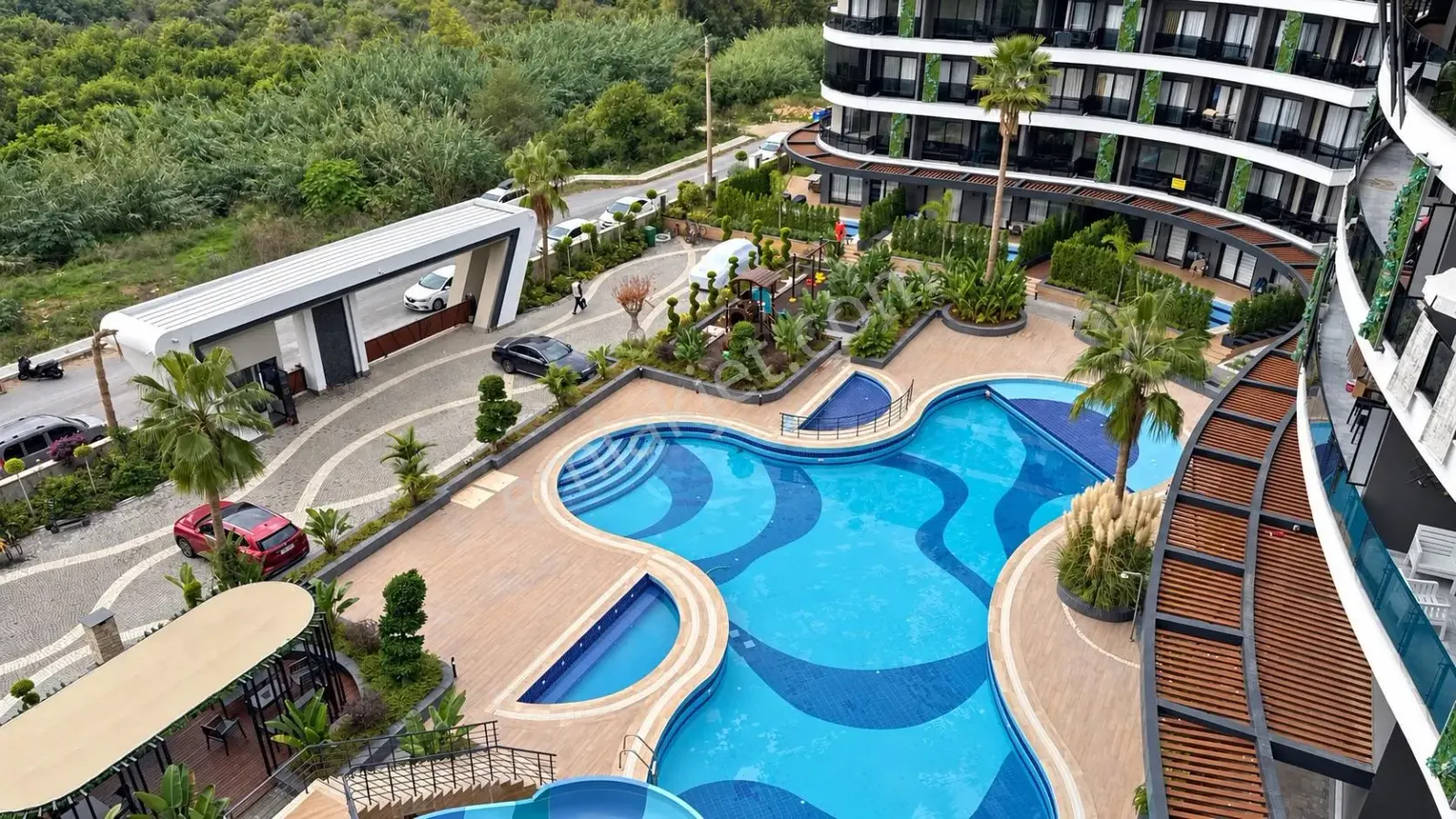 Apartment, 4-room, 145 m²