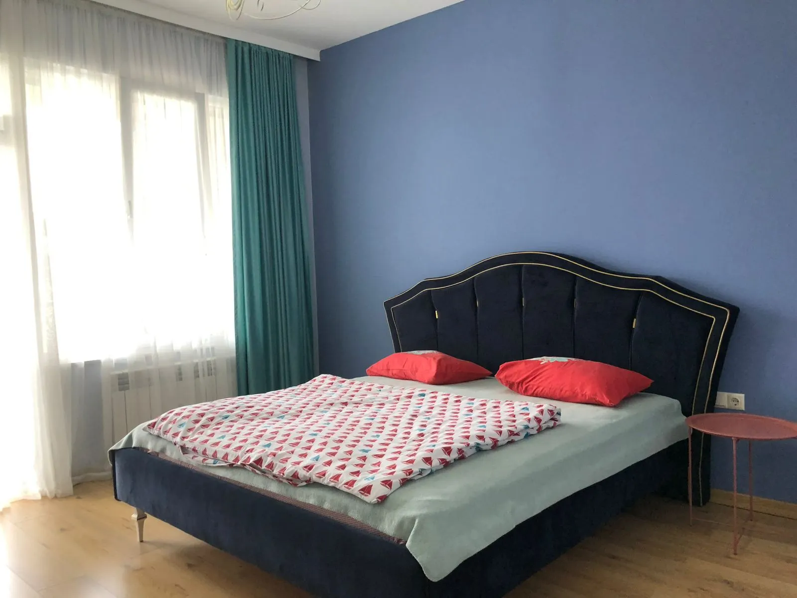 Дом, 5-комн., 270 м²