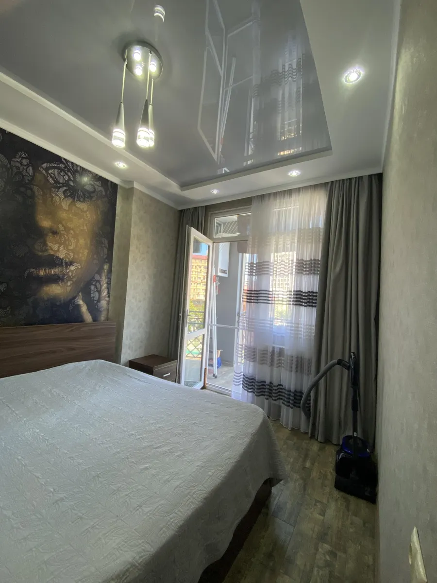 Apartment, 2-room, 50 m², Vakhtang Gorgasali St, 156-158