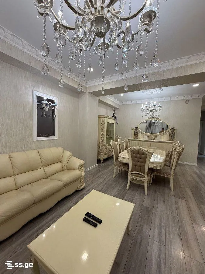 Apartment, 5-room, 133 m²