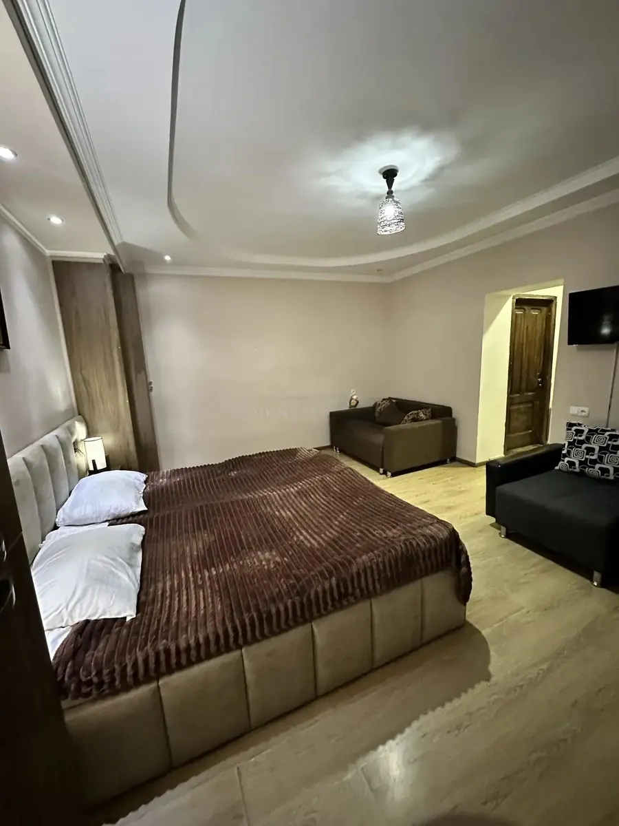 House, 6-room, 252 m²