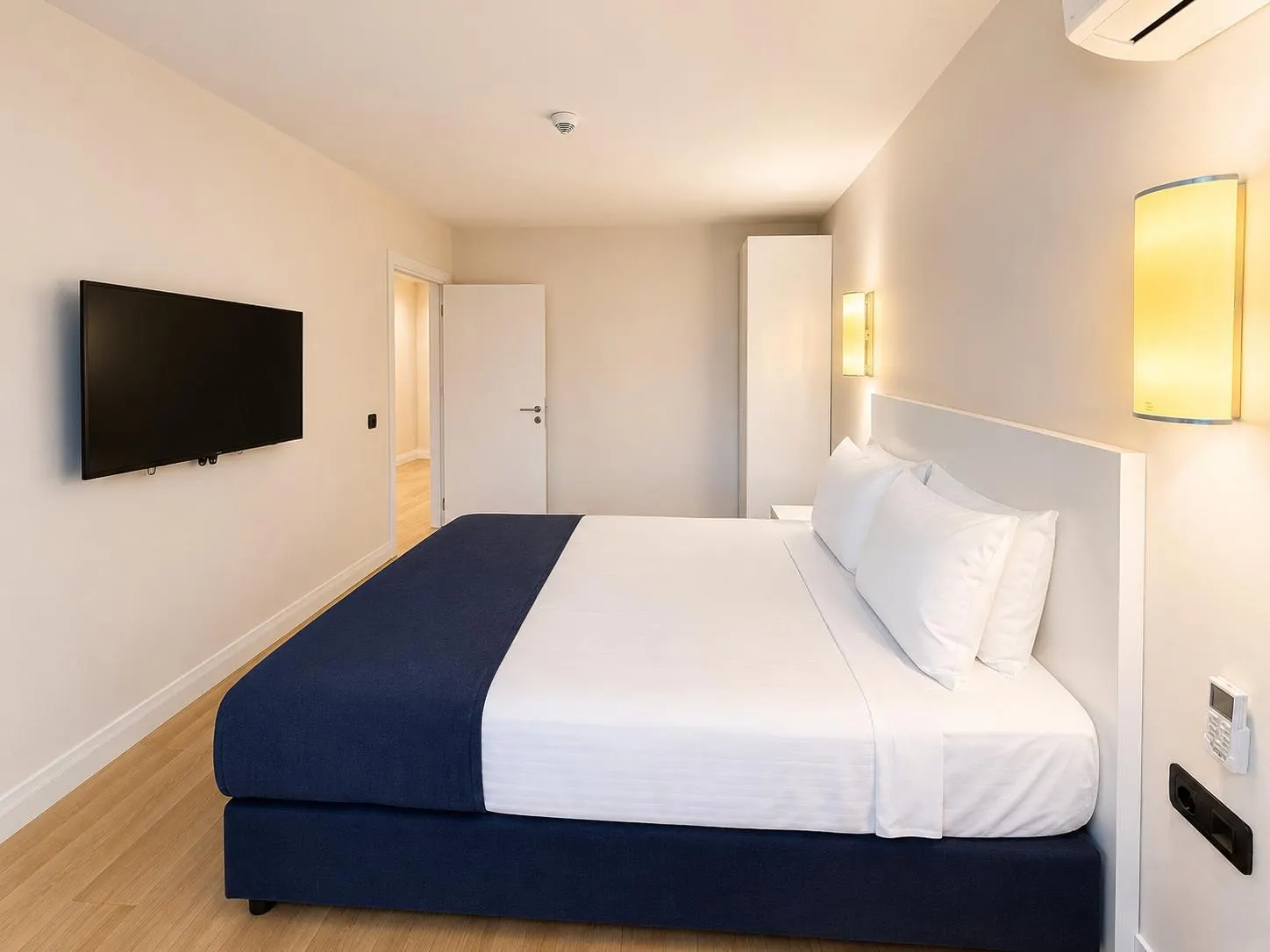 Apartment, 1-room, 45 m², Orbi City