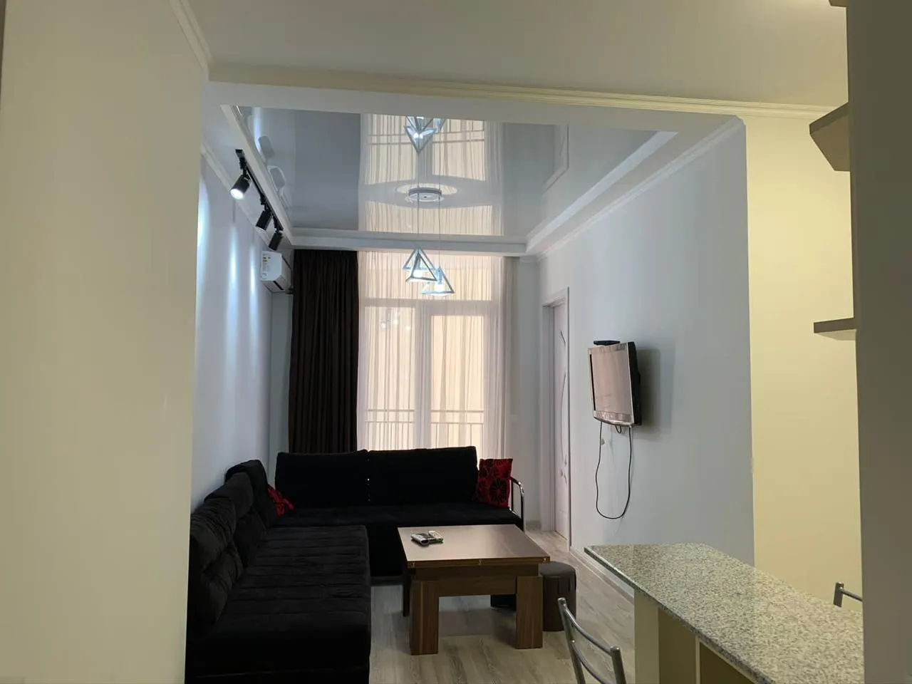 Квартира, 2-комн., 180 м², Mega City