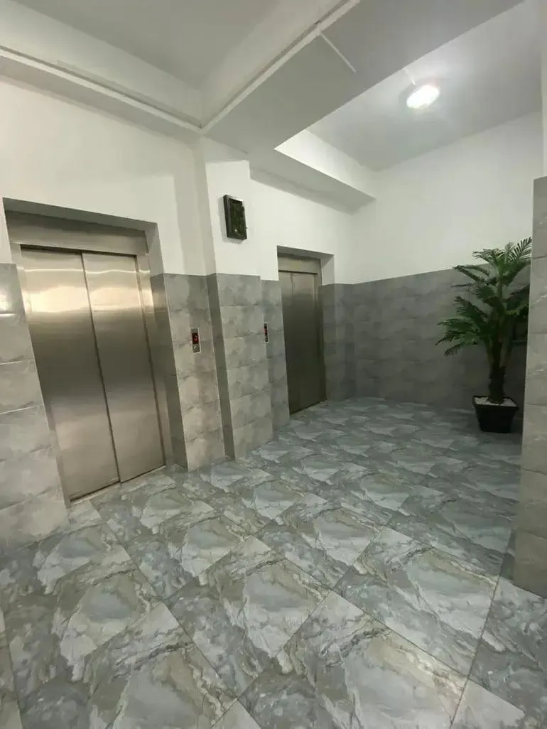 Квартира, 4-комн., 110 м², Omar Khizanishvili St, 2