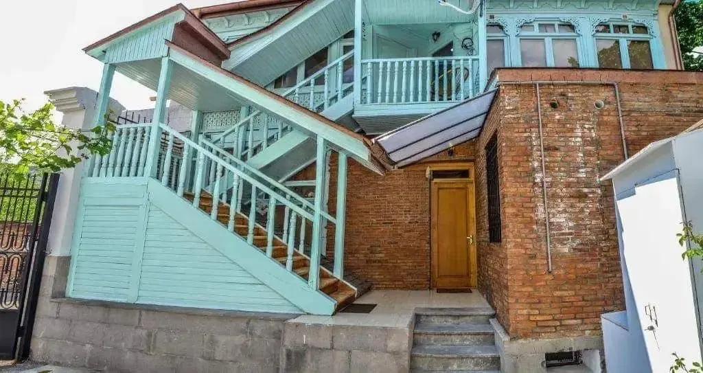 Дом, 5-комн., 180 м²