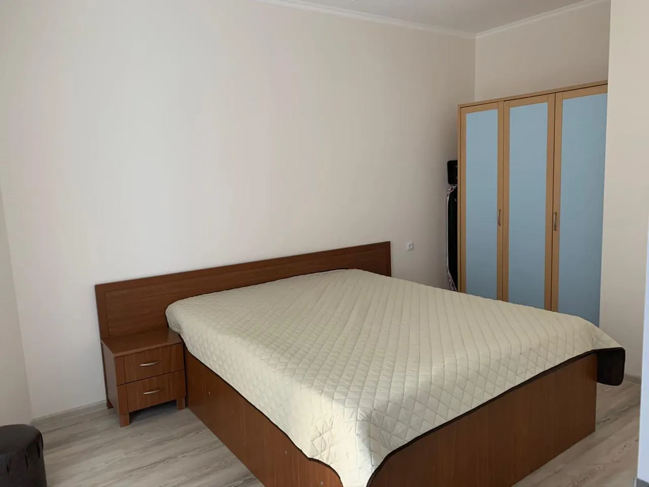 Квартира, 2-комн., 180 м², Mega City
