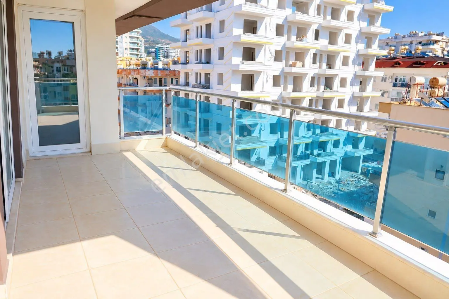 Apartment, 8-room, 290 m²