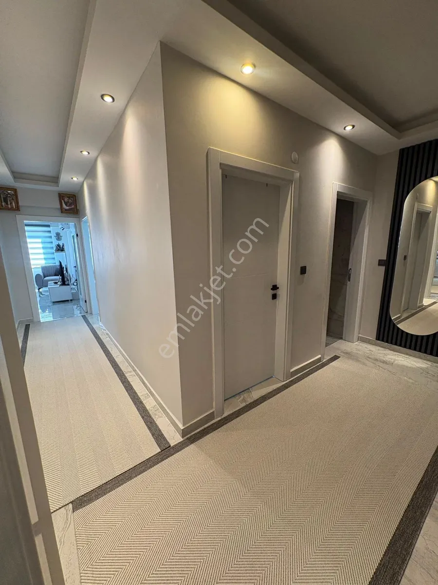 Apartment, 4-room, 140 m²