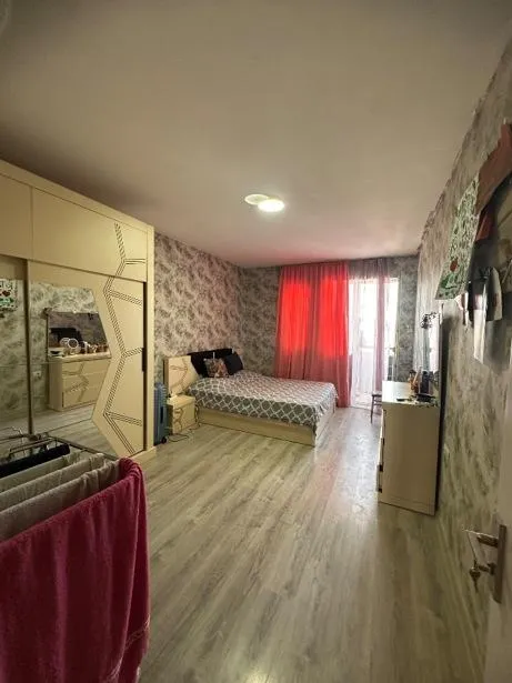Квартира, 3-комн., 67 м², Dirsi