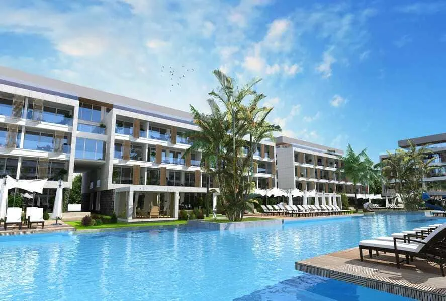 Courtyard Long Beach residential complex