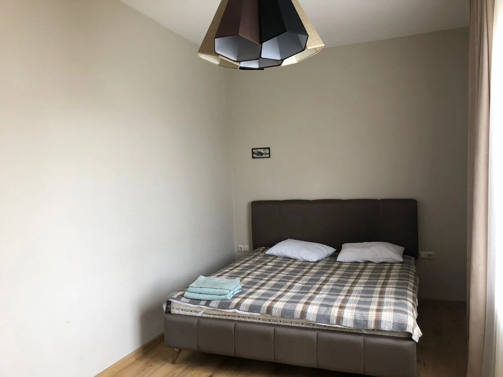 Дом, 5-комн., 270 м²