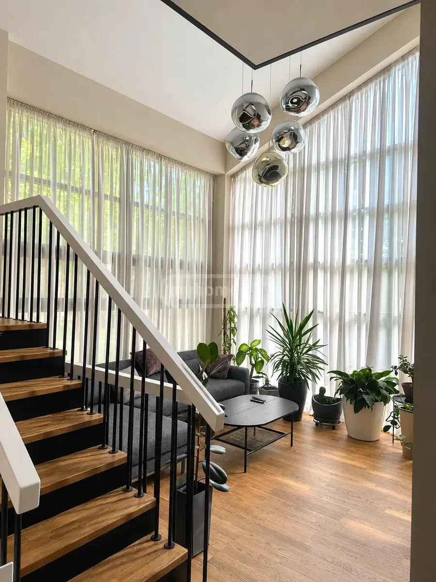 House, 5-room, 500 m²