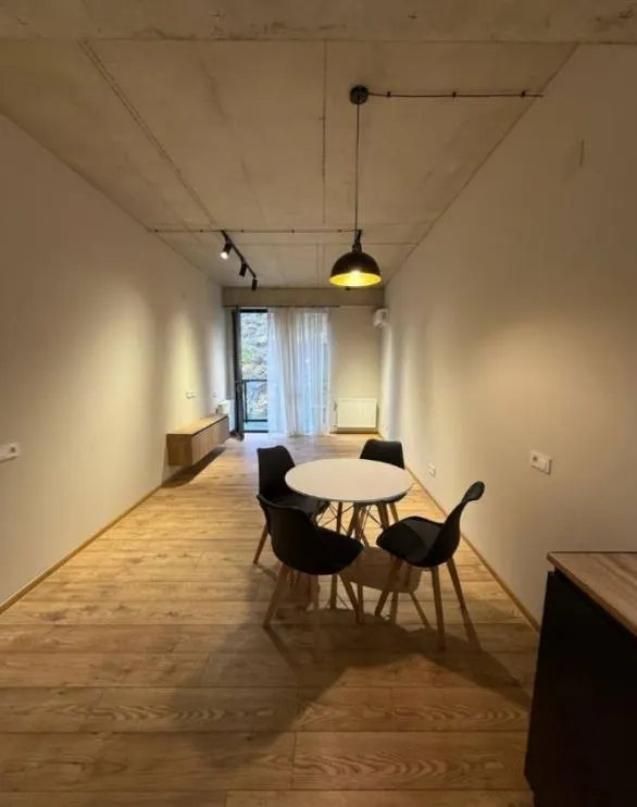 Квартира, 1-комн., 57 м²