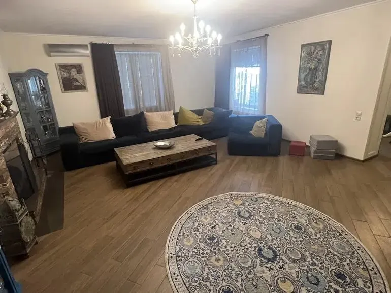 Дом, 5-комн., 350 м²