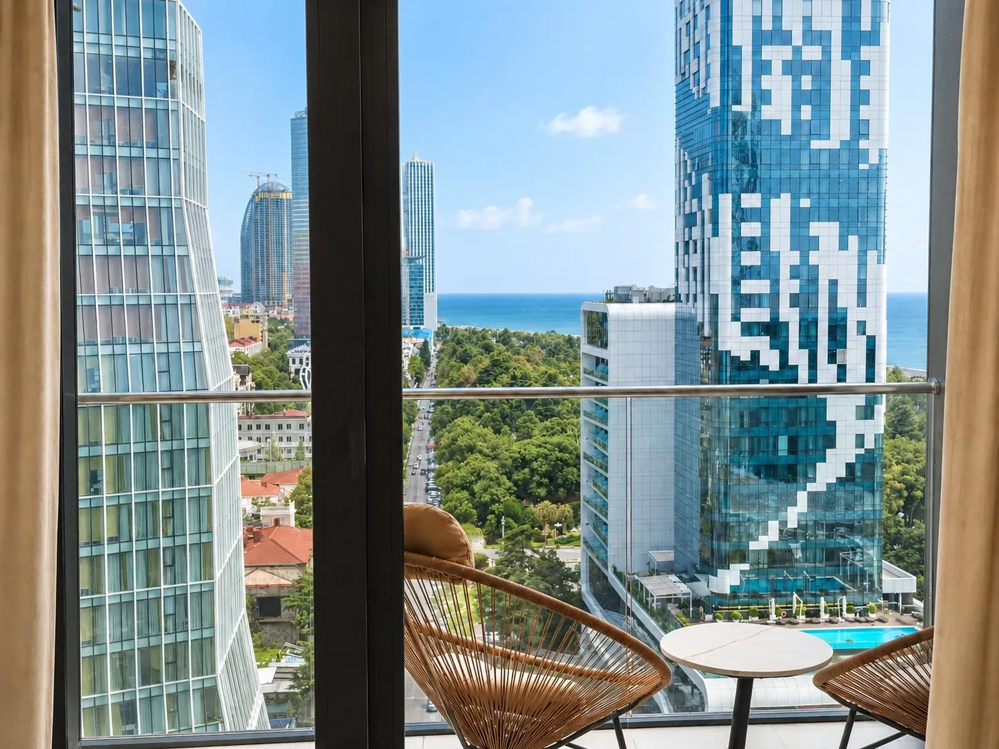 Квартира, 3-комн., 85 м², Porta Batumi Tower
