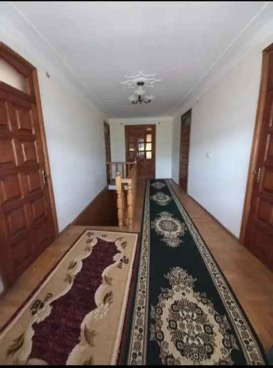 House, 5-room, 320 m²