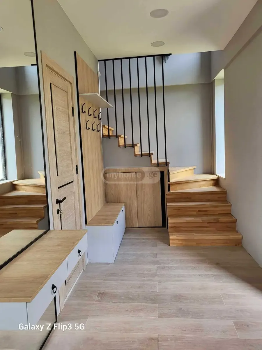 Дом, 7-комн., 240 м²
