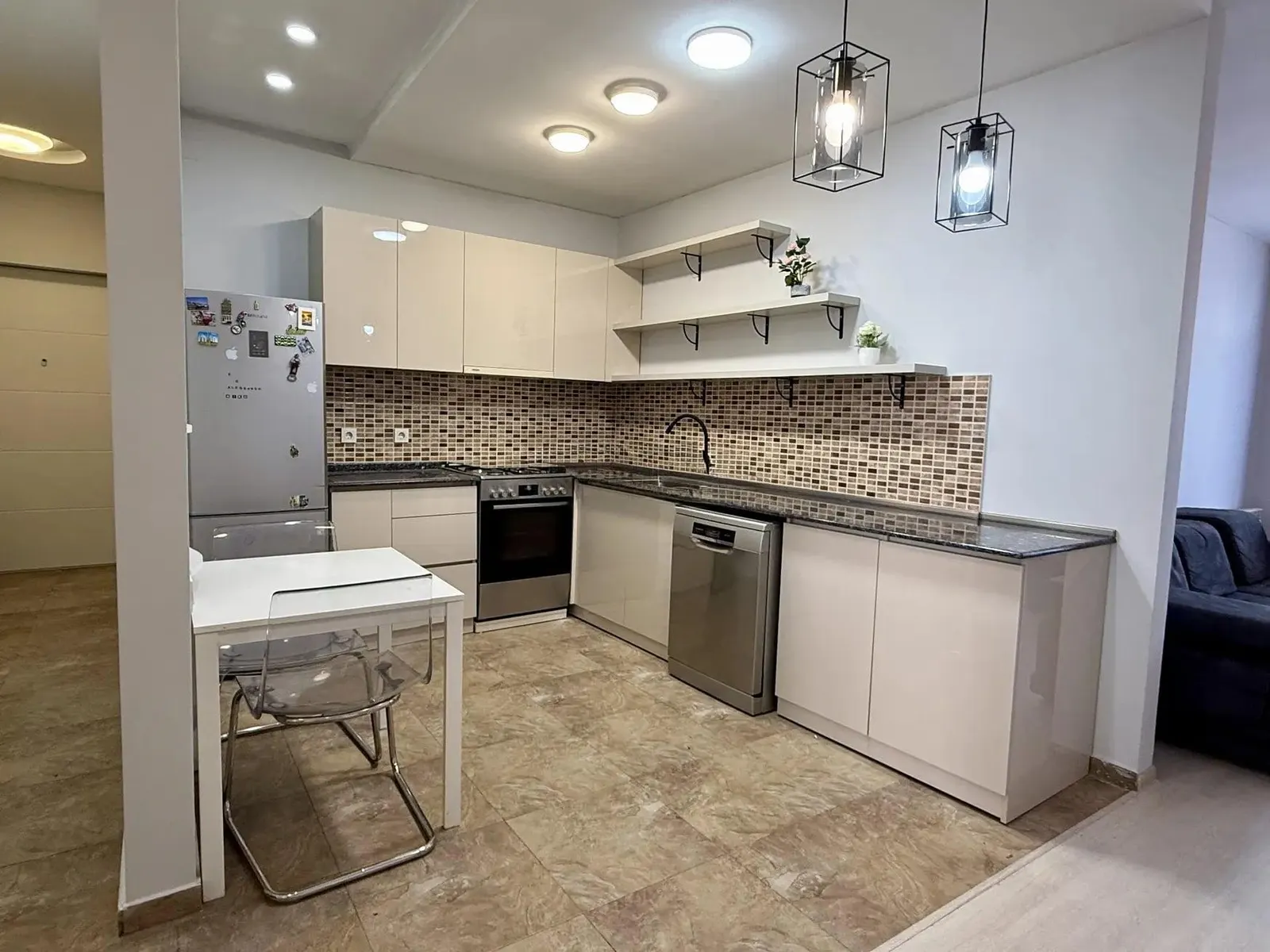 Квартира, 4-комн., 112 м²