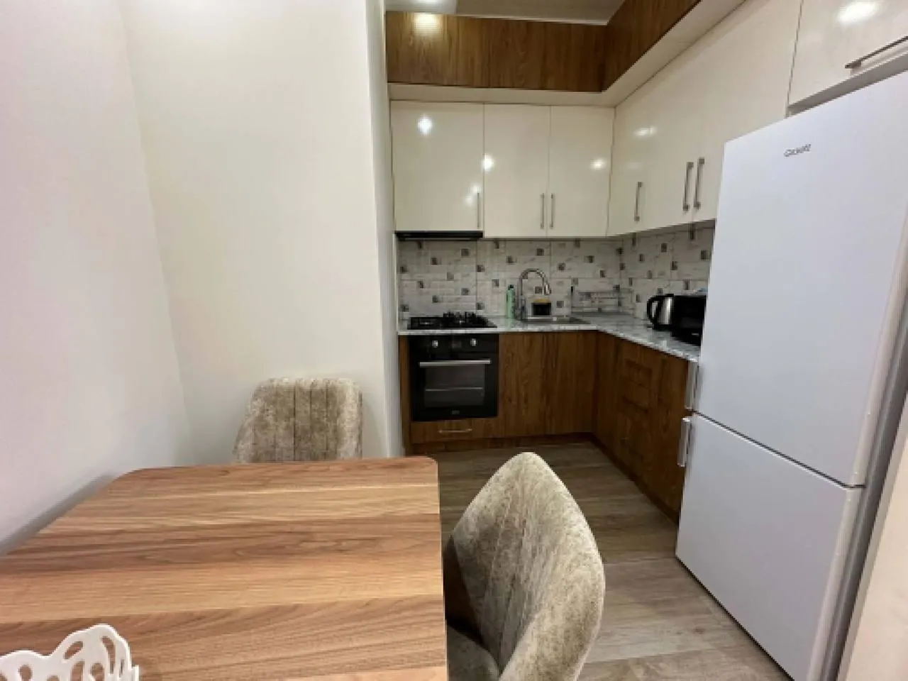 ბინა, 3-ოთახიანი, 75 მ², Comfort Palace Abashidze