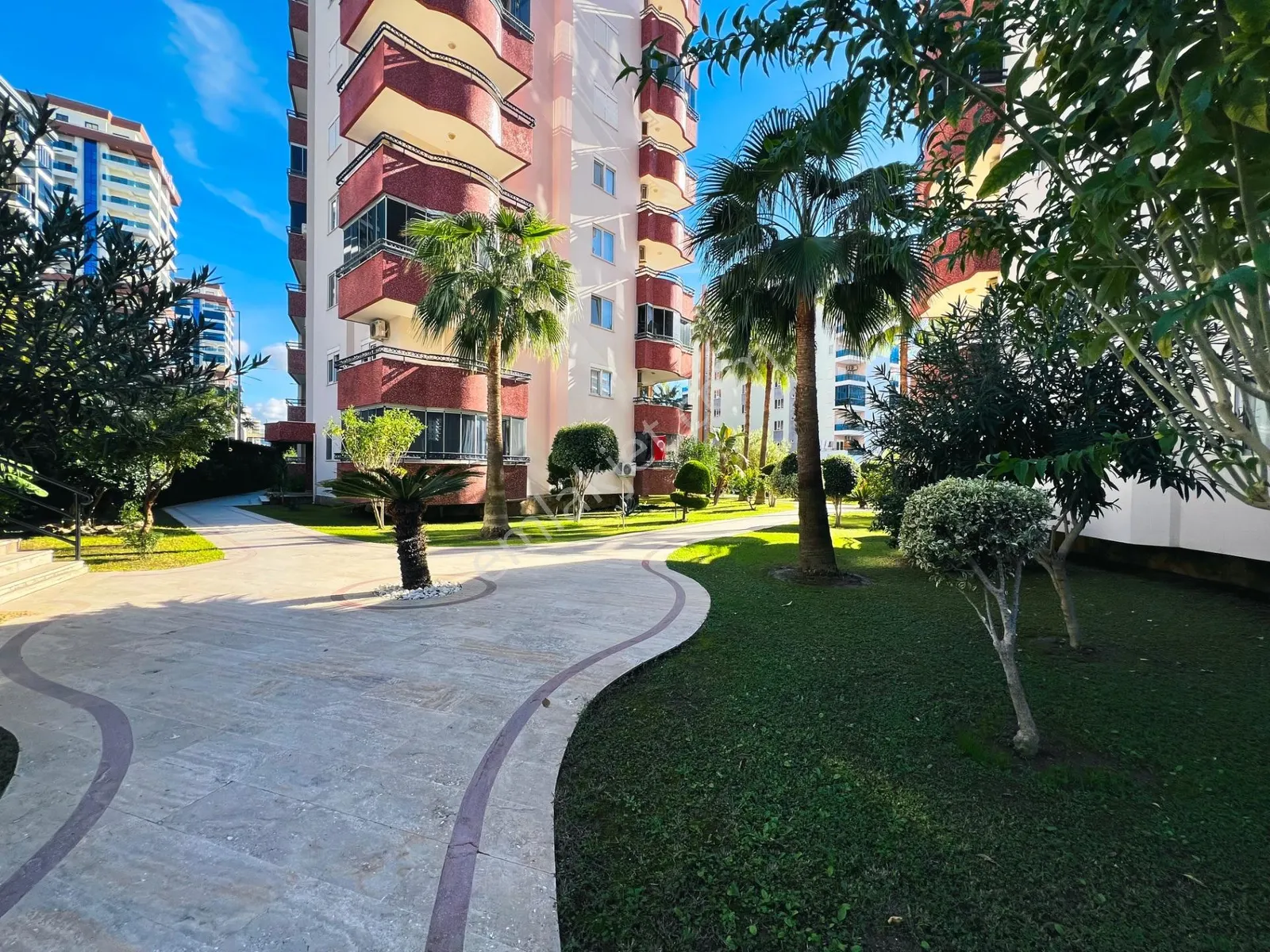 Apartment, 3-room, 135 m²