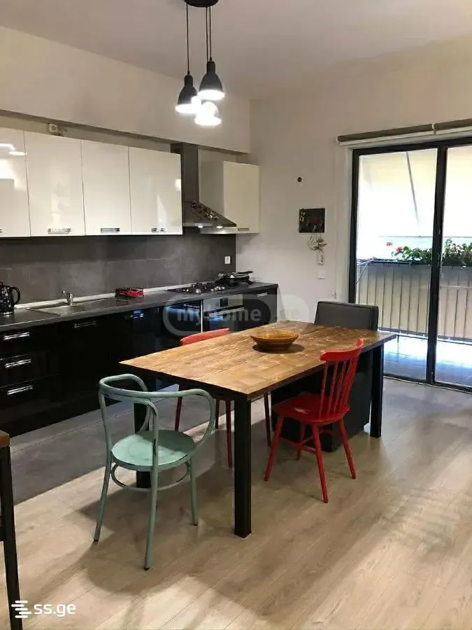 Квартира, 3-комн., 75 м²