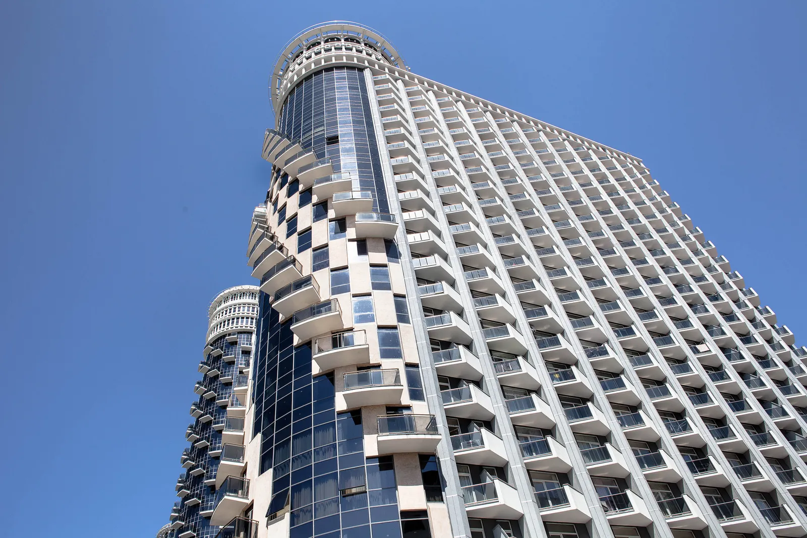 საცხოვრებელი კომპლექსი Orbi Sea Towers