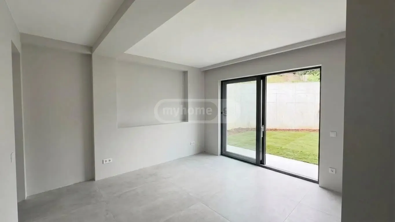 Дом, 5-комн., 1500 м²