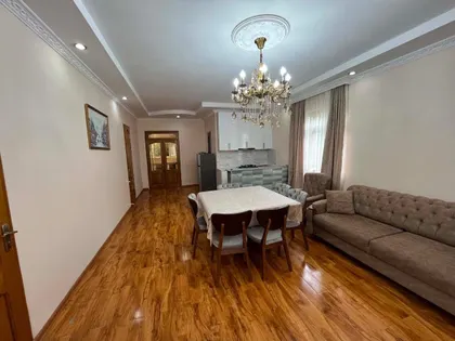 House, 5-room, 300 m²