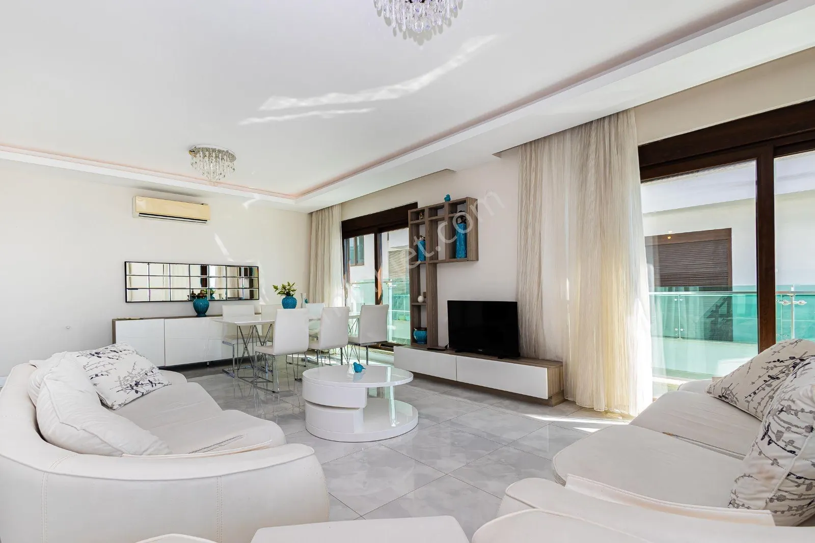 Apartment, 4-room, 160 m²