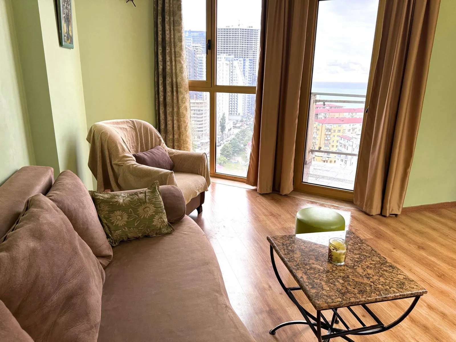 Квартира, 2-комн., 50 м², Orbi Plaza