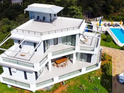 House, 6-room, 417 m²