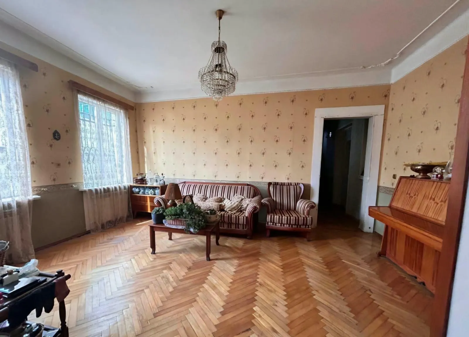 Дом, 5-комн., 200 м²