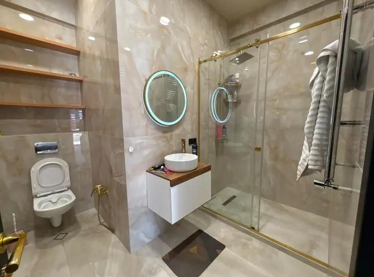 Дом, 6-комн., 180 м²