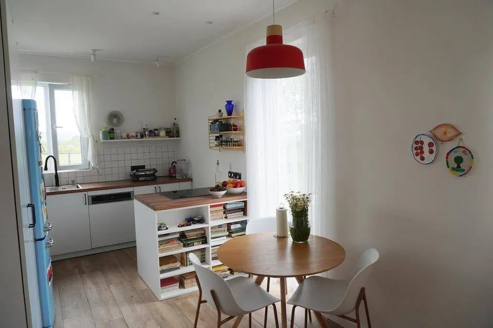 House, 3-room, 54 m²