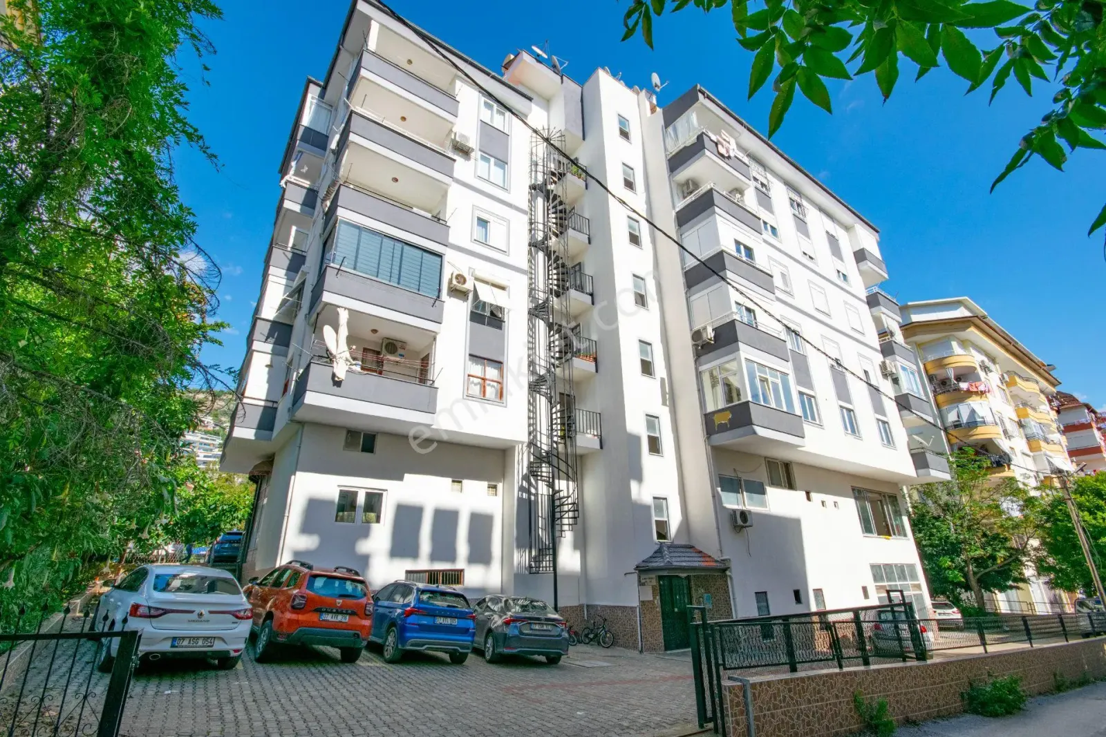 Apartment, 4-room, 118 m²