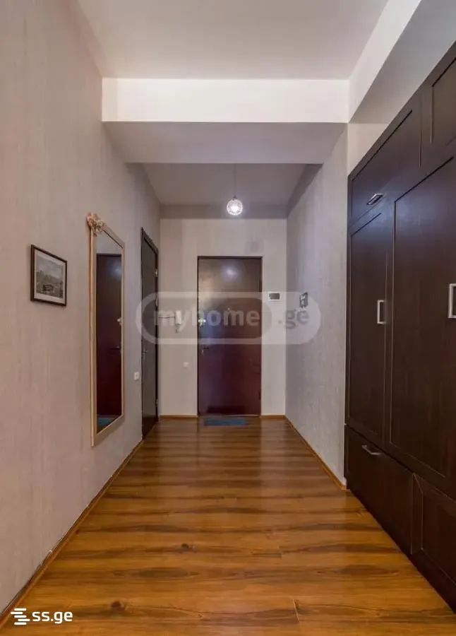Квартира, 5-комн., 180 м²