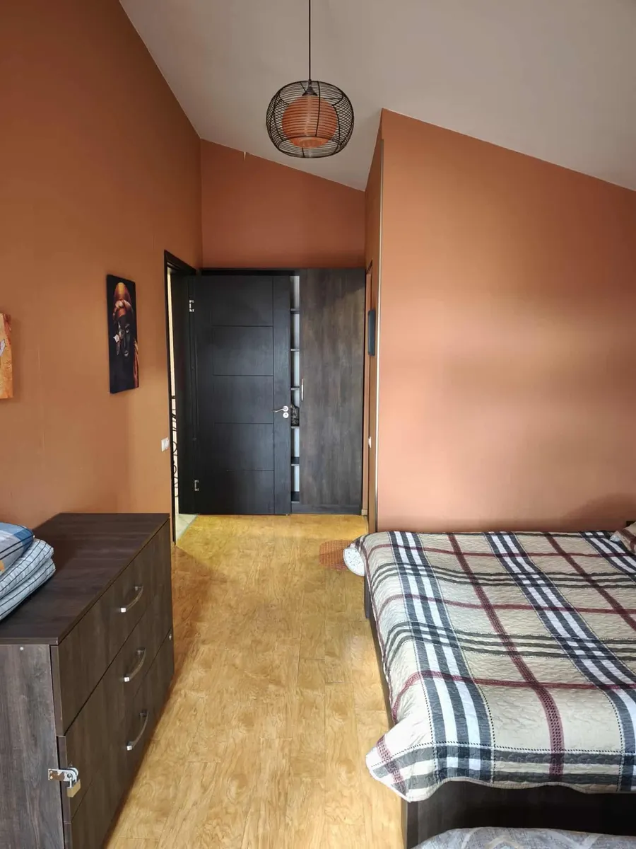House, 3-room, 97.6 m²