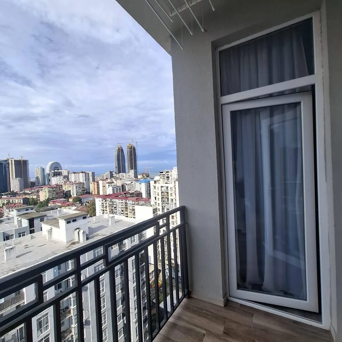 Квартира, 3-комн., 60 м², Middle House
