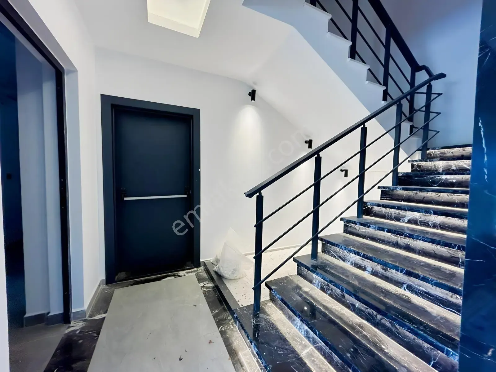 Apartment, 3-room, 95 m²