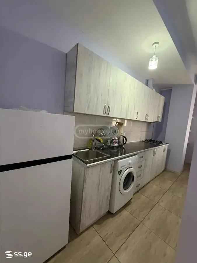 Квартира, 3-комн., 84 м²