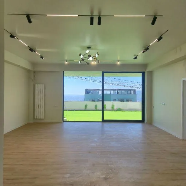 Квартира, 4-комн., 250 м²
