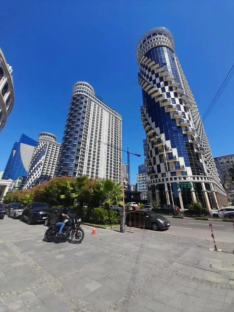 საცხოვრებელი კომპლექსი Orbi Sea Towers
