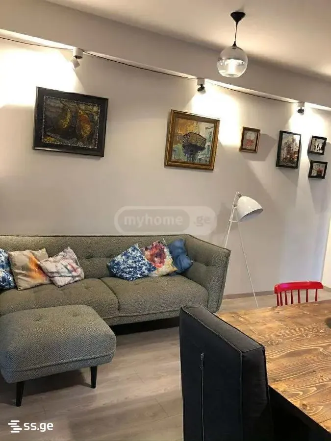 Квартира, 3-комн., 75 м²