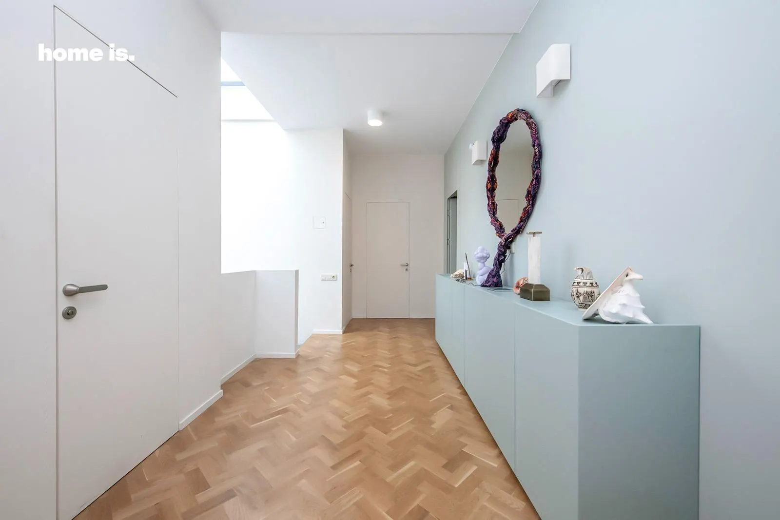 House, 10-room, 600 m²