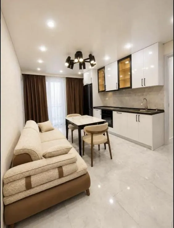 Квартира, 3-комн., 71 м², Batumi Beach Tower