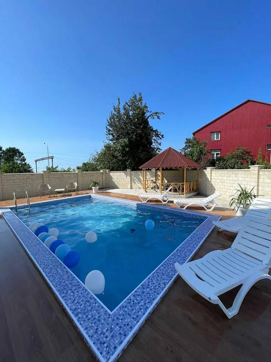 House, 5-room, 600 m²