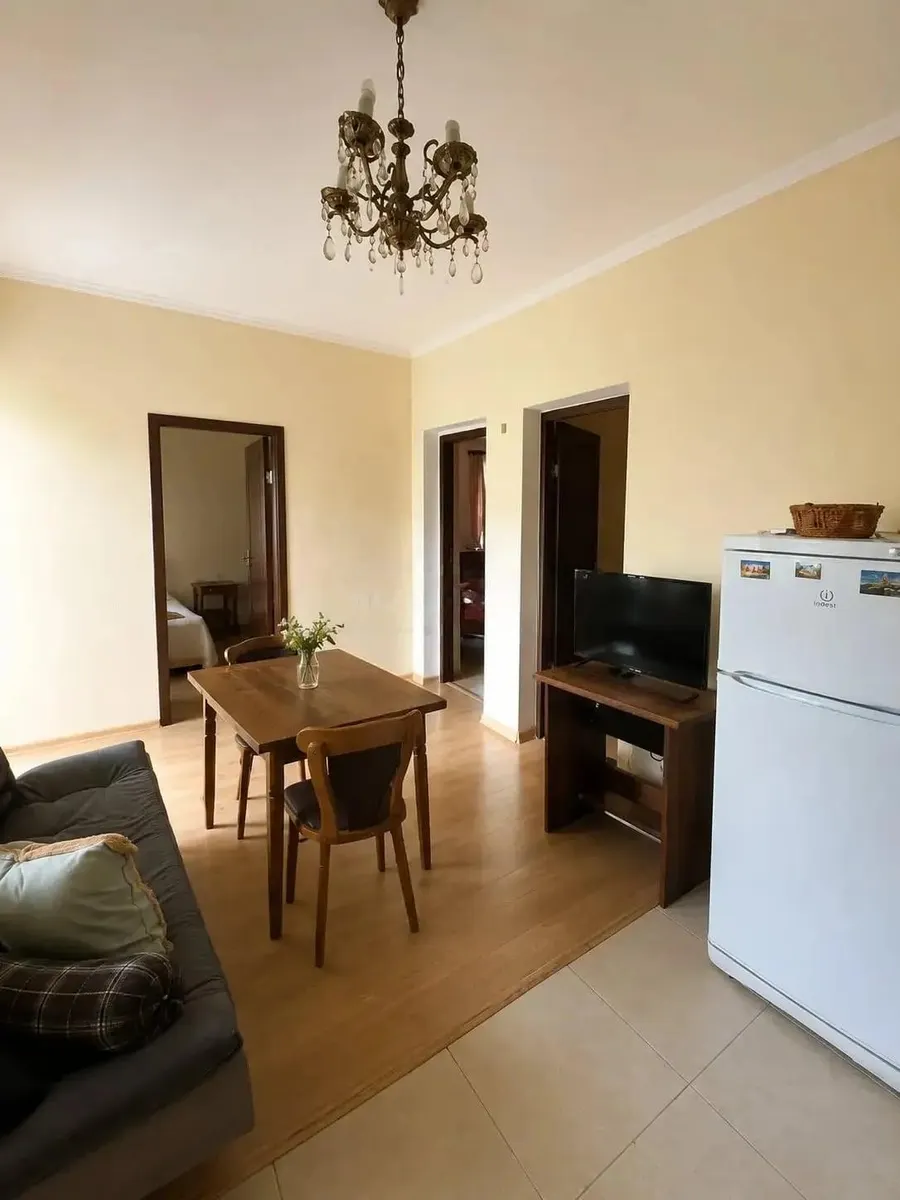 Дом, 4-комн., 590 м²