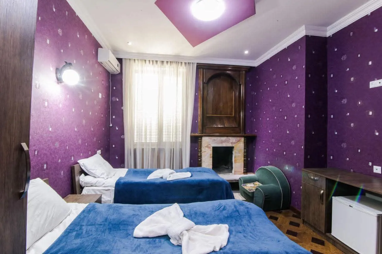 House, 5-room, 360 m²
