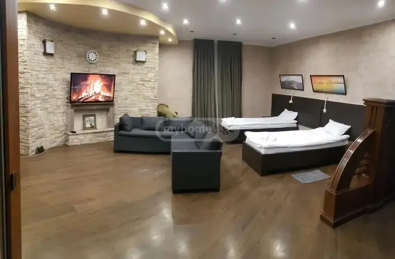 Дом, 5-комн., 585 м²