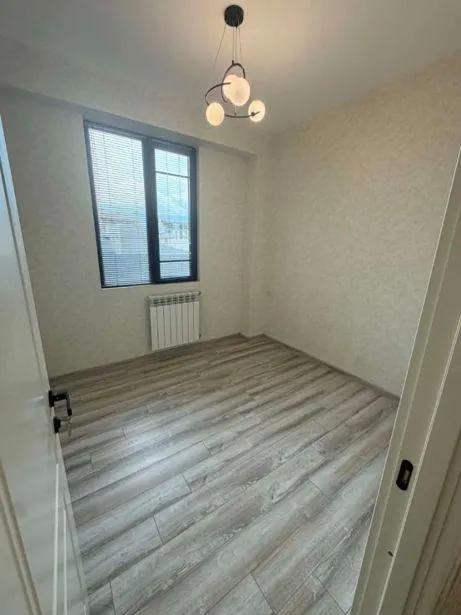ბინა, 3-ოთახიანი, 79 მ², Avtandili St, 11